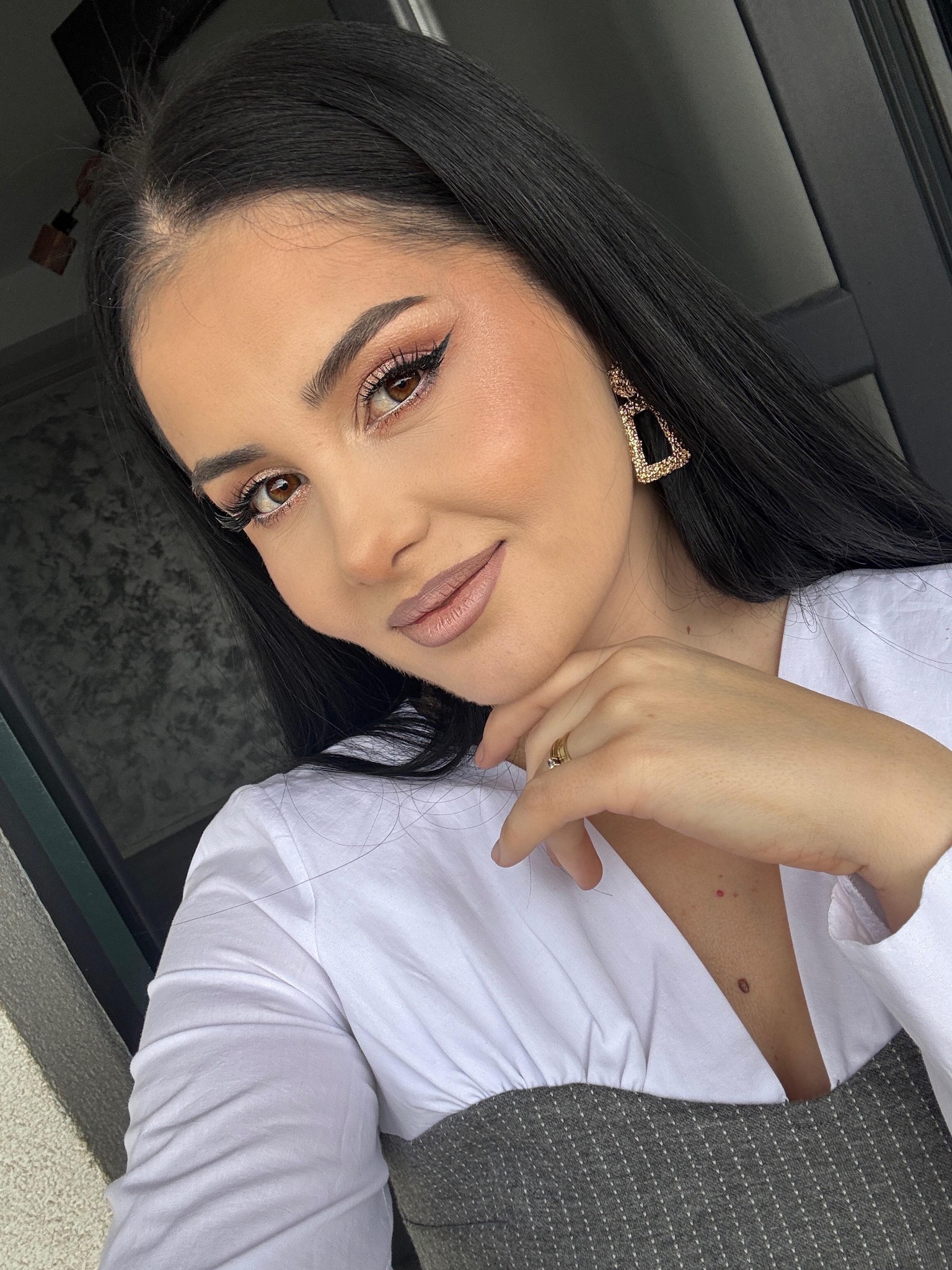 Ți-e teamă că machiajul nu va rezista? Ce trebuie să știi