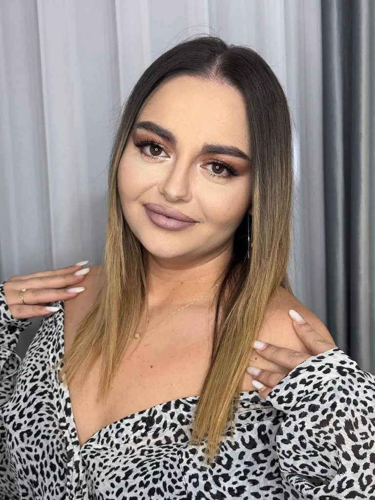 Machiajul Profesional pentru Evenimente Speciale Timisoara: De ce Să Alegi un Make-Up Artist