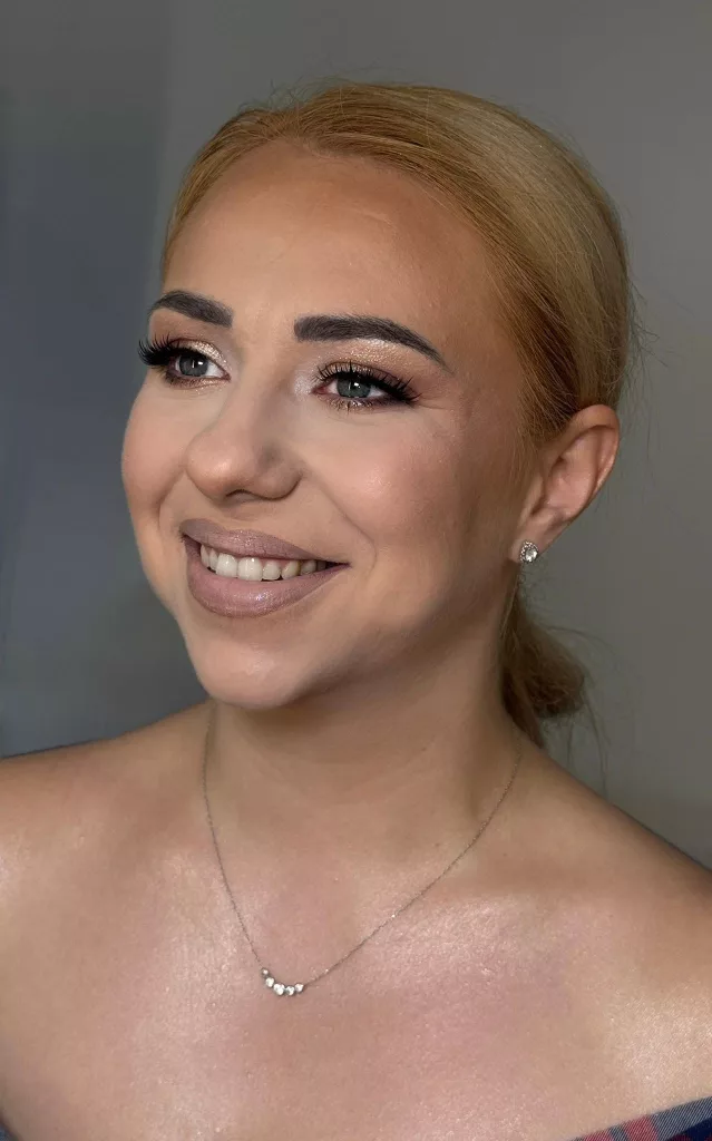 Cum alegi machiajul de mireasă în funcție de rochie, coafură și stilul nunții
